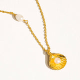 Daphne 18K Gold Pearl Shell Necklace: Yellow Gold
